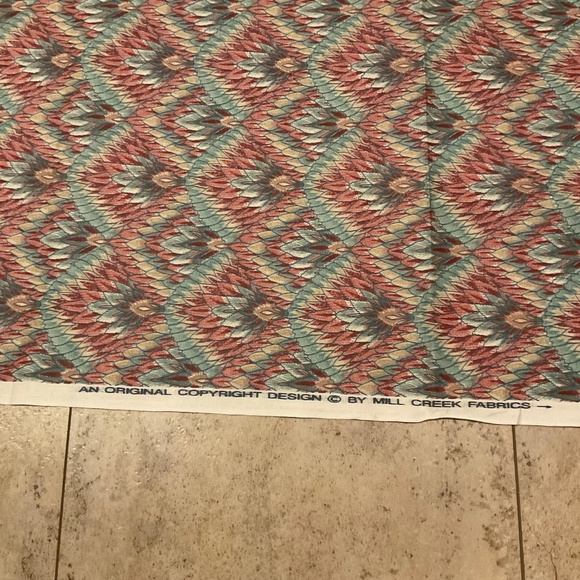 Fabric Leaf Feather Pattern 38” x 54” Raw Edges Lightweight - Picture 5 of 6